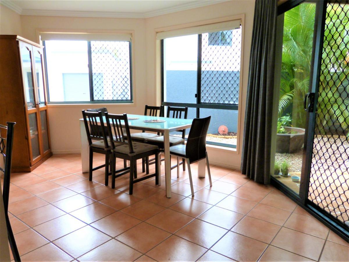 Grange Resort Hervey Bay Esterno foto